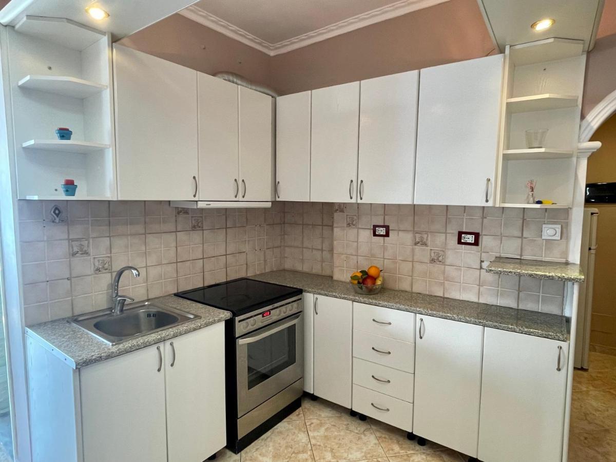 Sea View ApartmentVlorë エクステリア 写真