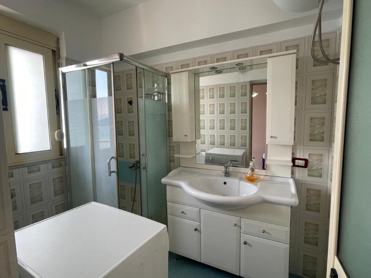 Sea View ApartmentVlorë エクステリア 写真