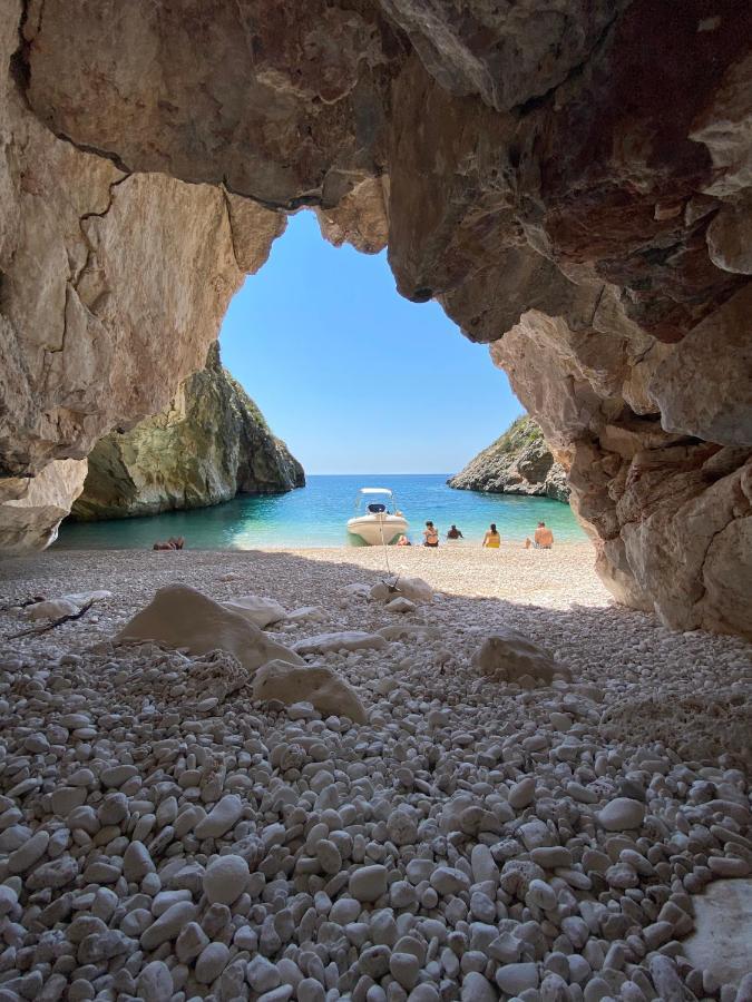 Sea View ApartmentVlorë エクステリア 写真